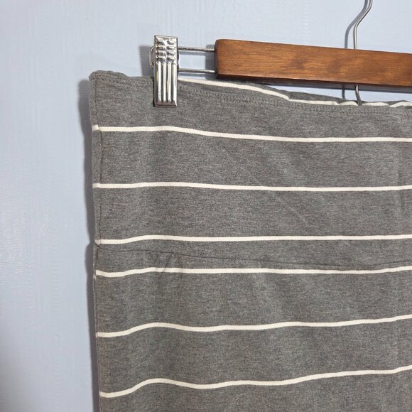 Torrid Size 1 Light Gray White Striped Soft Mid Rise Knee Length Pencil Skirt - Picture 2 of 5